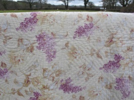 res_detail_of_quilt_fabric